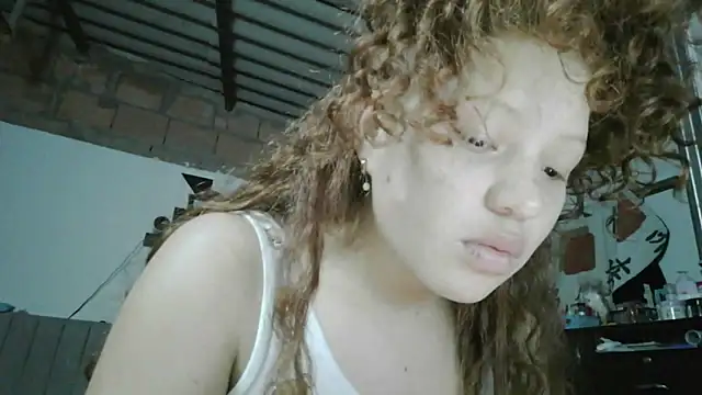 Snapshot of Adara_Harper chatting on October 2, 2025, 4:08 am Adara Harper online show from October 2, 2025, 4:08 am