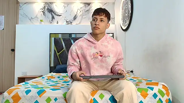 GRETTY BOYS online show from October 11, 2025, 7:18 am