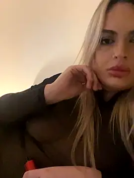 Snapshot of Seductive-SkyeXXX chatting on September 10, 2025, 8:53 pm Seductive-SkyeXXX online show from September 10, 2025, 8:53 pm