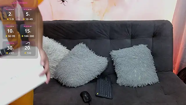 Snapshot of antonella_n_brian chatting on October 19, 2025, 6:30 pm antonella n brian online show from October 19, 2025, 6:30 pm