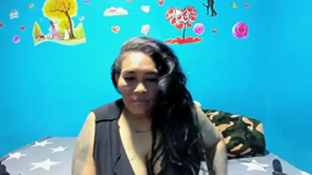 yunkeyc online show from December 1, 2025, 4:45 pm