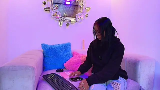 lilith and draven nom online show from November 5, 2025, 8:31 pm