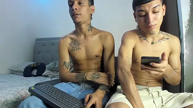 twinkDuohot online show from April 9, 2026, 6:02 am