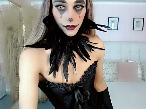 samantha bliss online show from October 31, 2025, 2:07 pm