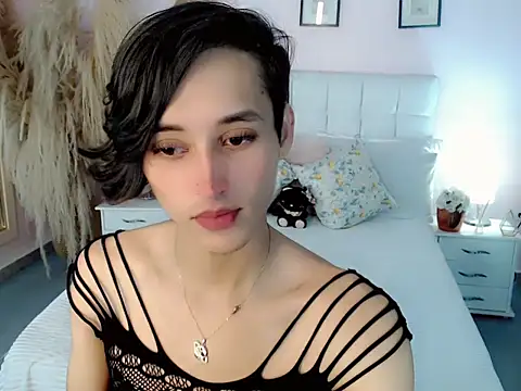 samantha bliss online show from November 4, 2025, 12:04 pm