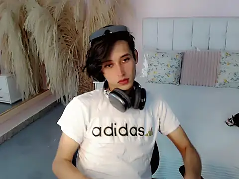 samantha bliss online show from November 9, 2025, 12:03 pm