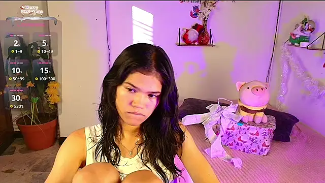 emycarver09 online show from November 22, 2025, 11:42 am