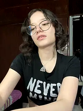 sukubo   online show from December 16, 2025, 6:40 am