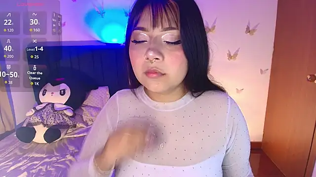 Snapshot of annie-russel chatting on December 19, 2025, 2:07 am annie-russel online show from December 19, 2025, 2:07 am