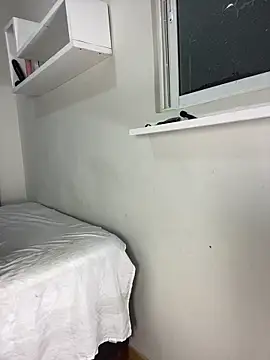 cloeX c online show from April 19, 2026, 3:06 am