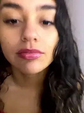 Snapshot of SereiaS chatting on October 28, 2025, 5:00 am SereiaS online show from October 28, 2025, 5:00 am