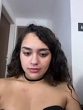 Snapshot of SereiaS chatting on November 7, 2025, 4:56 am SereiaS online show from November 7, 2025, 4:56 am