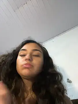 Snapshot of SereiaS chatting on November 19, 2025, 3:50 am SereiaS online show from November 19, 2025, 3:50 am