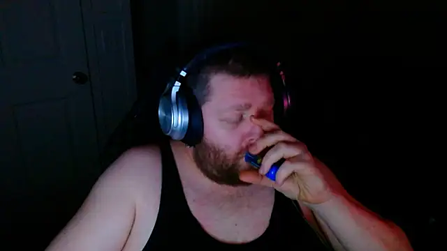 Snapshot of NeedyGlister chatting on September 28, 2025, 5:35 am NeedyGlister online show from September 28, 2025, 5:35 am