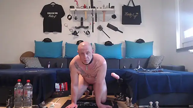 Sklave-Sille online show from April 23, 2026, 5:04 pm