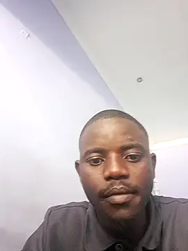 Snapshot of KwaneleK1 chatting on October 3, 2025, 10:12 am KwaneleK1 online show from October 3, 2025, 10:12 am