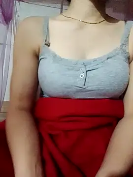 Snapshot of LucyyLy chatting on November 2, 2025, 5:43 am LucyyLy online show from November 2, 2025, 5:43 am