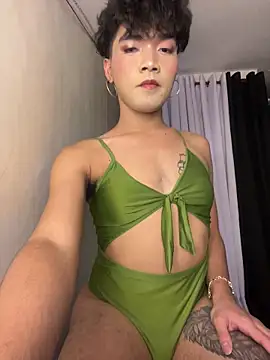 sissielil online show from October 27, 2025, 3:32 am