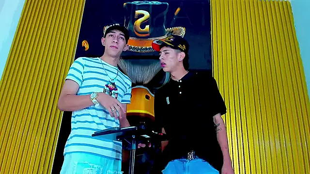 Snapshot of Dante_Brown1_ chatting on October 17, 2025, 8:44 pm Dante Brown1 online show from October 17, 2025, 8:44 pm