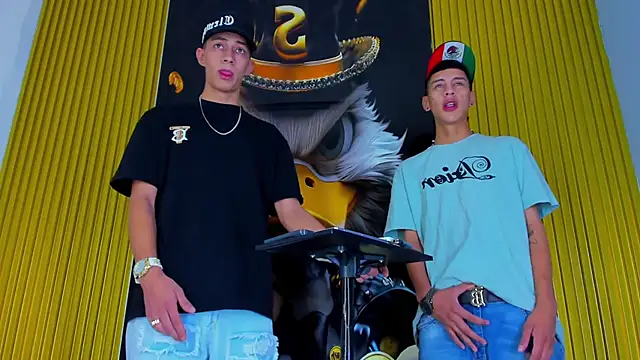 Snapshot of Dante_Brown1_ chatting on October 31, 2025, 8:32 pm Dante Brown1 online show from October 31, 2025, 8:32 pm