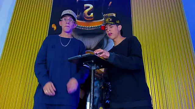 Snapshot of Dante_Brown1_ chatting on November 10, 2025, 9:47 pm Dante Brown1 online show from November 10, 2025, 9:47 pm