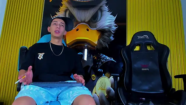 Snapshot of Dante_Brown1_ chatting on November 21, 2025, 9:13 pm Dante Brown1 online show from November 21, 2025, 9:13 pm