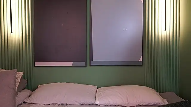 Tayler Kim online show from October 1, 2025, 6:36 pm