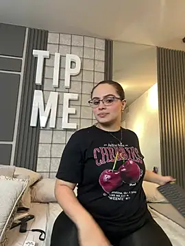 Tayler Kim online show from March 14, 2026, 6:46 pm