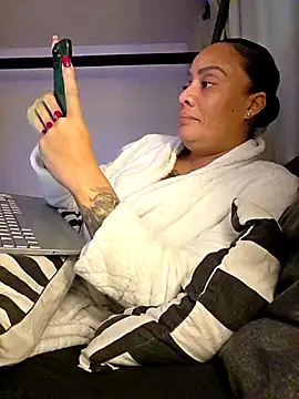 Snapshot of sugarsweetie8000 chatting on October 22, 2025, 5:02 pm sugarsweetie8000 online show from October 22, 2025, 5:02 pm