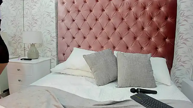 Snapshot of cherry_canndy_ chatting on October 31, 2025, 11:55 am cherry canndy online show from October 31, 2025, 11:55 am