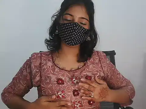 Hott Noor online show from October 23, 2025, 3:11 pm
