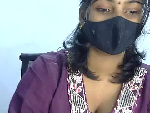 Hott Noor online show from November 30, 2025, 2:21 pm