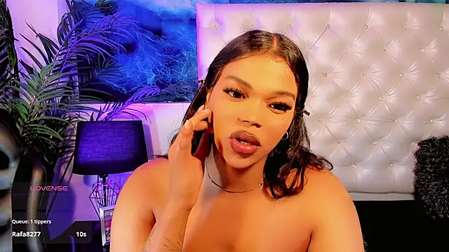 Valeria Swett  online show from May 16, 2026, 8:44 am
