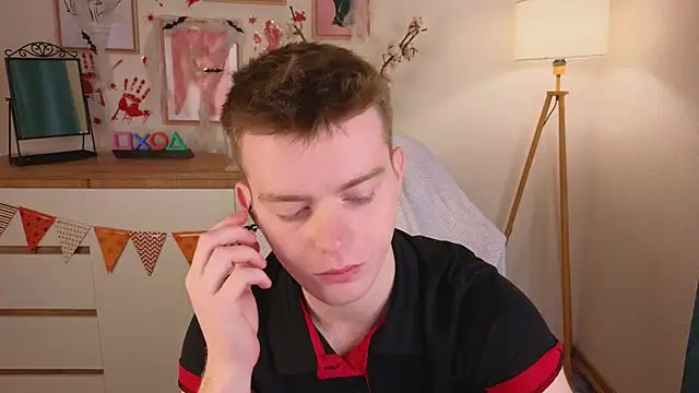 happy de1mos online show from October 27, 2025, 9:41 pm