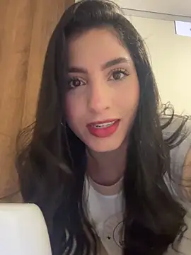 Alicia vellami online show from October 9, 2025, 3:10 pm