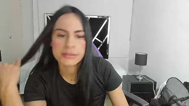 charlotthe ee online show from October 8, 2025, 7:00 pm