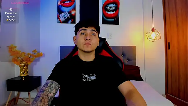 Nicolas James Sc online show from September 30, 2025, 2:22 pm