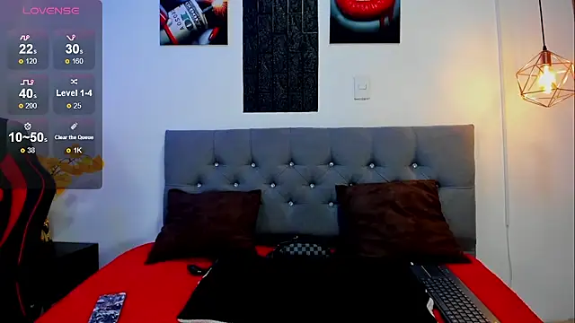 Nicolas James Sc online show from October 10, 2025, 1:32 pm