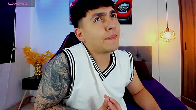 Nicolas James Sc online show from October 28, 2025, 1:36 pm