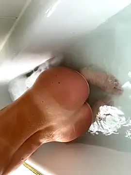 Petitbiscuit2B0 online show from October 29, 2025, 11:12 am