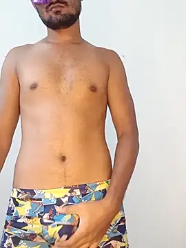 new coupleee online show from September 25, 2025, 7:01 am