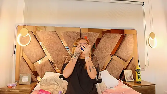 genessis  david online show from September 29, 2025, 1:33 am