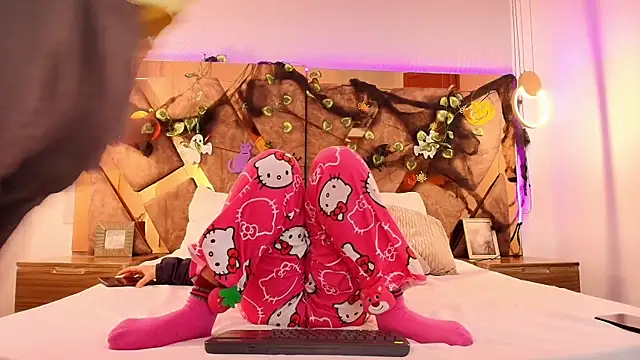 genessis  david online show from October 13, 2025, 4:01 am