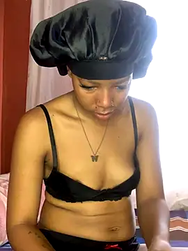 Pretty Beauty online show from October 12, 2025, 9:41 am