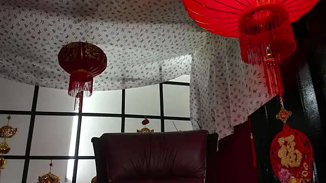 Charllote sex online show from September 26, 2025, 7:18 pm