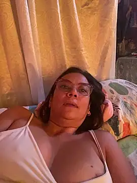 YadiraOrozco online show from September 14, 2025, 11:31 am