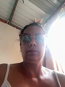 YadiraOrozco online show from April 14, 2026, 2:34 pm