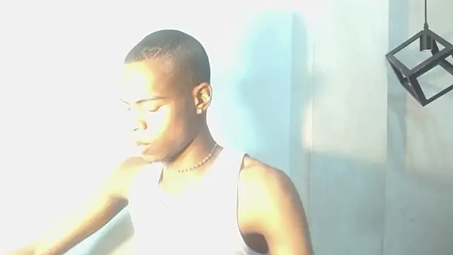 Snapshot of criss_zuri chatting on October 4, 2025, 11:30 am criss zuri online show from October 4, 2025, 11:30 am