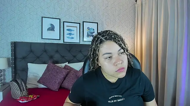 sophie  blare online show from July 21, 2026, 7:05 pm