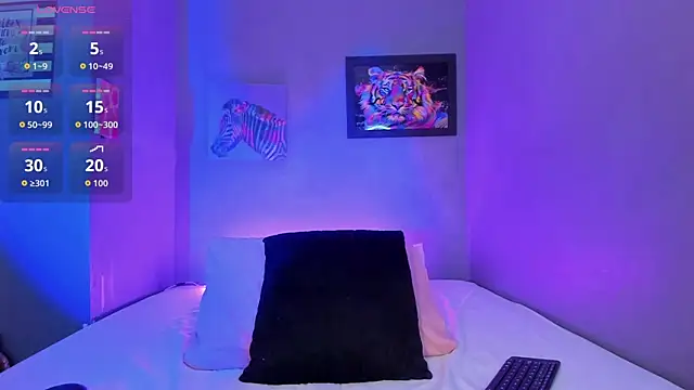 meghanmaslow online show from September 17, 2025, 10:00 pm